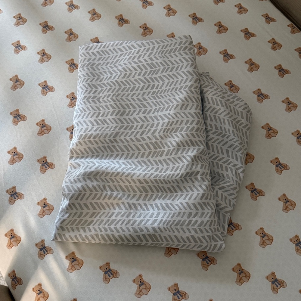 Pottery Barn Kids Organic Cotton Crib Sheet Gray Arrow Print Fitted PBK